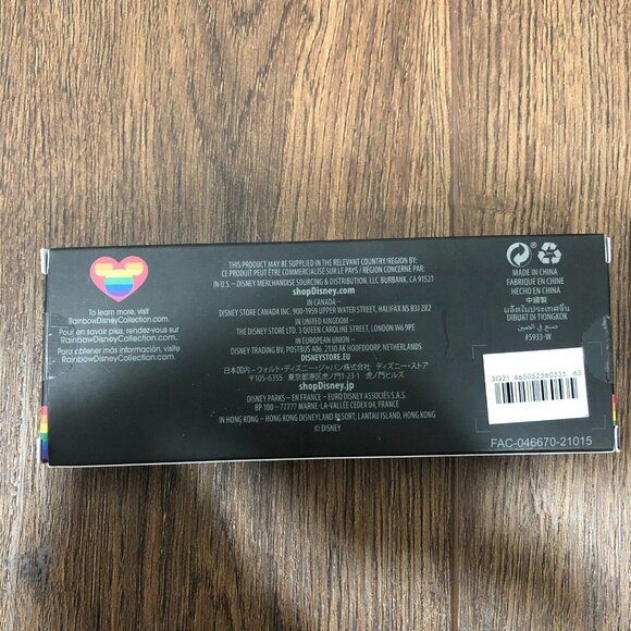 Mickey Mouse Collectible Key Rainbow Collection Disney Store  NEW SEALED - Picture 5 of 8